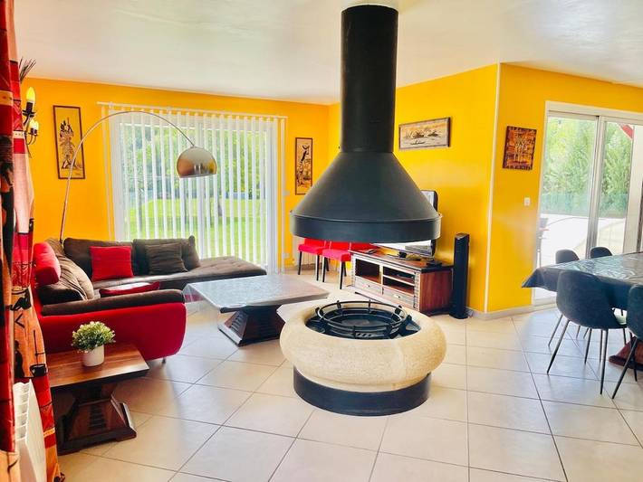 Location de vacances pour 10 personnes, avec jardin à Donnery