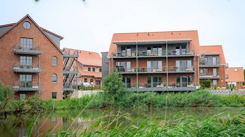 Ferienwohnung für 2 Personen, mit Sauna und Balkon sowie Garten in Grünendeich