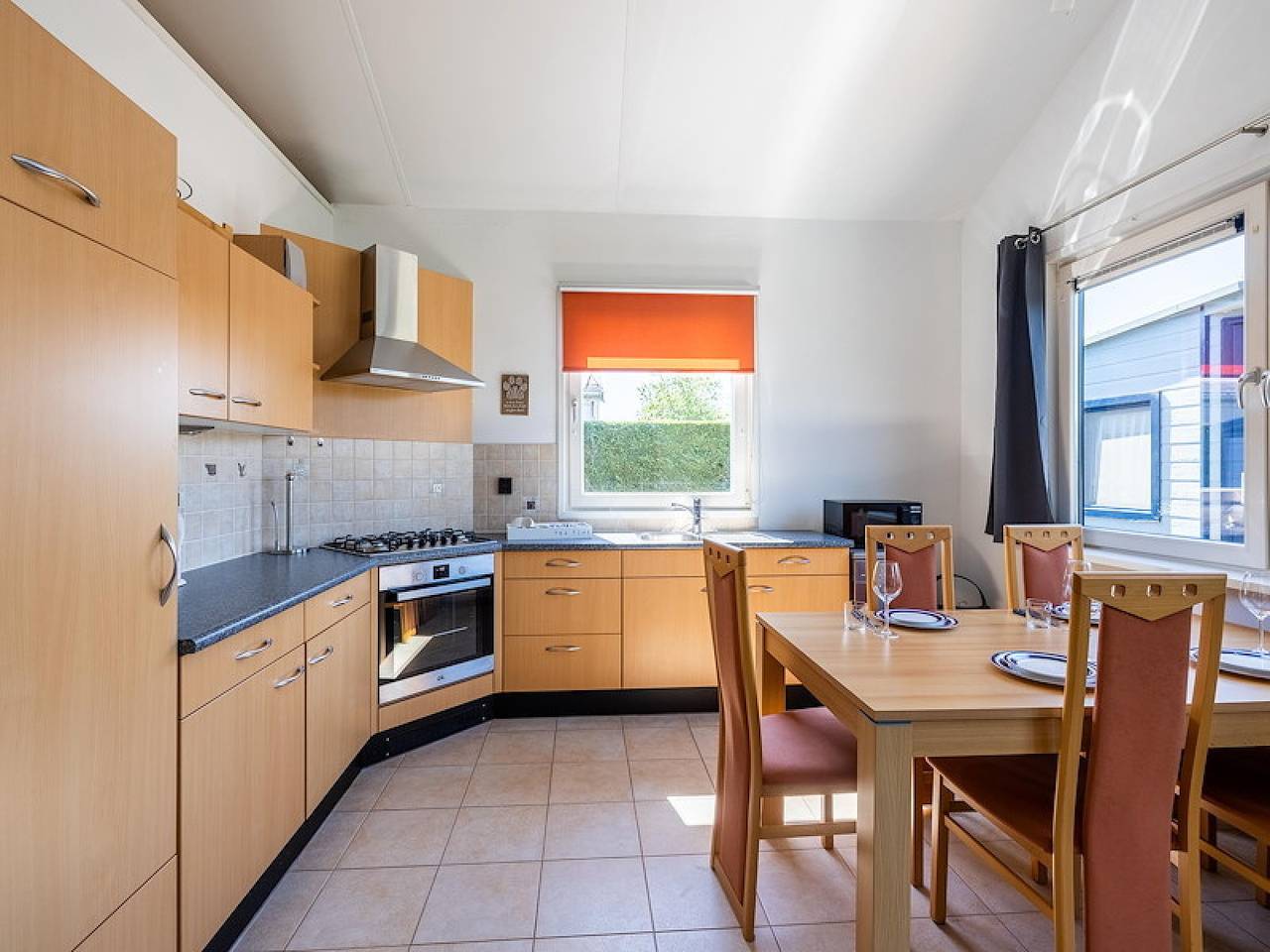 4-Personen-Chalet mit Wintergarten in der Nähe von Medemblik in Ijsselmeer