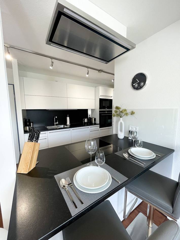 Ganze Wohnung, Ferienwohnung am Alexbad - Moderne Ferienwohnung am Alexbad mit Südbalkon in Bad Alexandersbad, Landkreis Wunsiedel im Fichtelgebirge