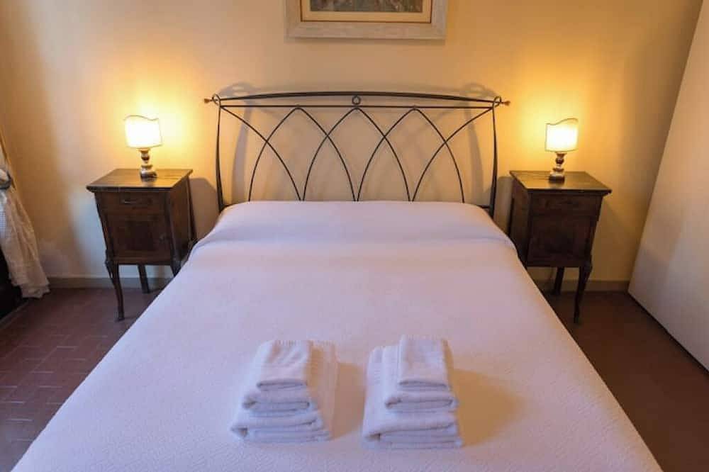 Villa dei Cipressi Wine Resort - Elegance between Vineyards and Lake in Sona, Gardasee-Berge
