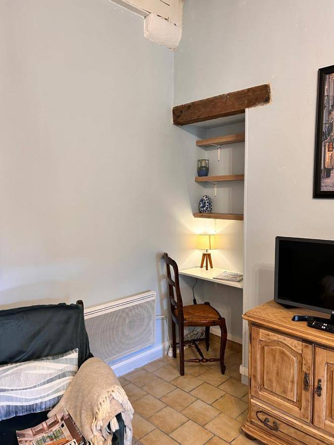 Location de vacances pour 3 personnes, avec Terrasse ainsi que Jardin et Vue à Pellegrue - 4