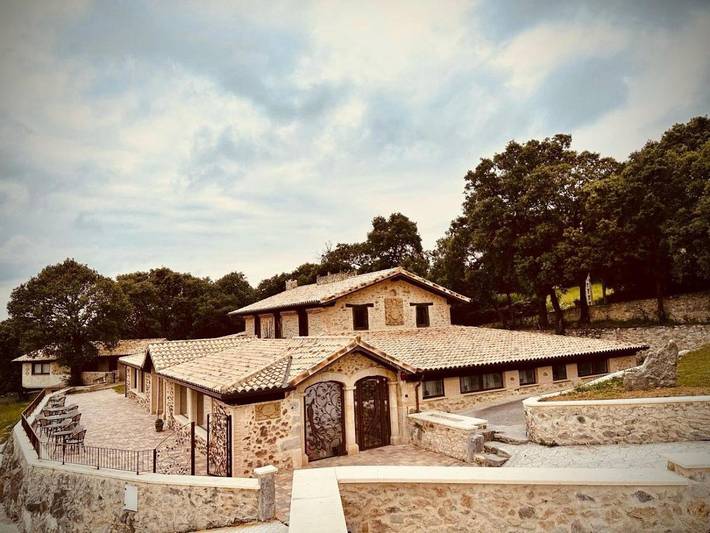 Casa rural para 2 personas, con jardín y jacuzzi en Arnuero