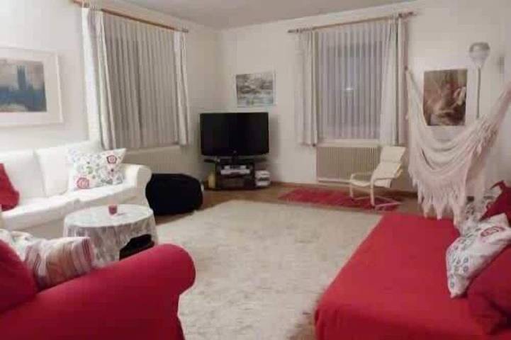 Ferienwohnung für 4 Personen, mit Balkon und Garten in Salzburg