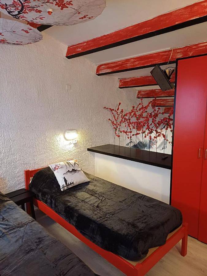 Location de vacances pour 4 personnes, avec jardin ainsi que piscine et vue, animaux acceptés à Caylus - 4