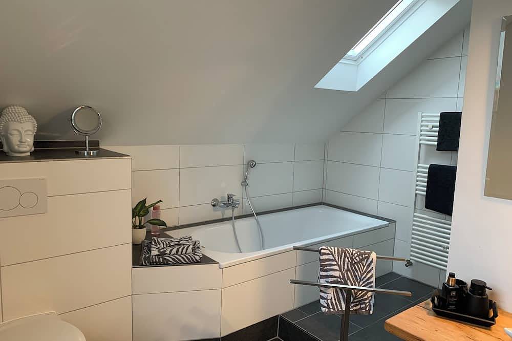 Geheel appartement, Centrum: Liefdevol gerenoveerd oud gebouw appartement in de Katharinenviertel in Osnabrüc in Osnabrück, Osnabrück en omgeving