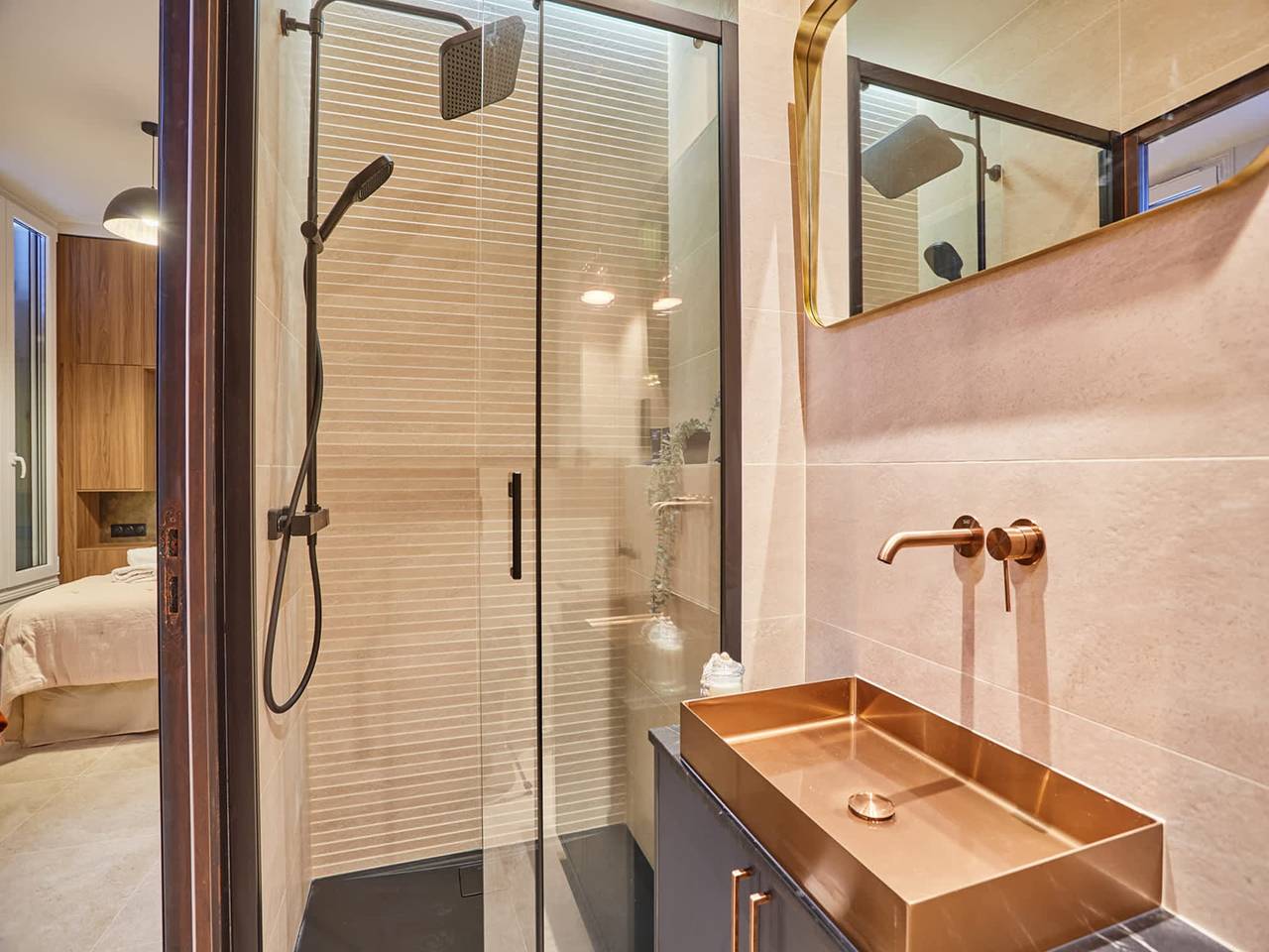 Apartamento entero, Suite Premium frente al castillo de Vincennes in Vincennes, Valle del Marne
