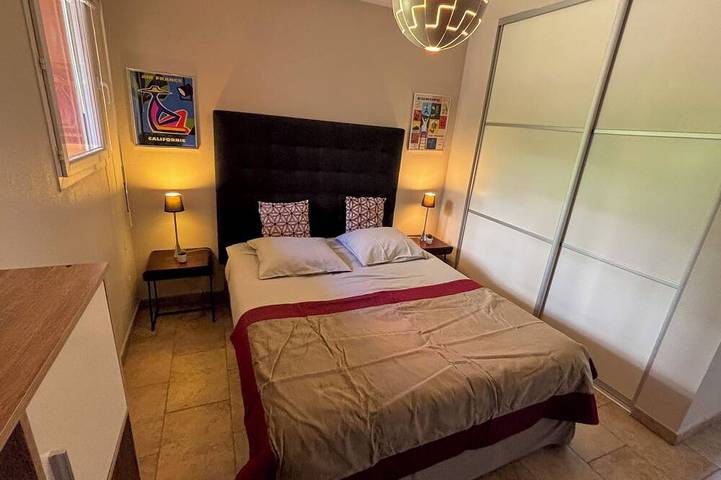 Ganze Wohnung, Neu: Wohnung Klima / Terrasse 2 Min Vom Strand Entfernt in L'Île-Rousse, Calvi und Umgebung