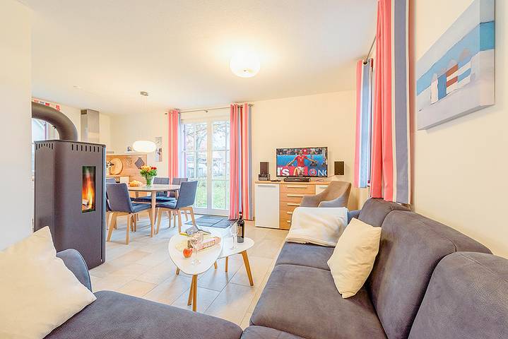 Ferienhaus für 6 Personen, mit Terrasse und Garten sowie Sauna in Glowe - 3