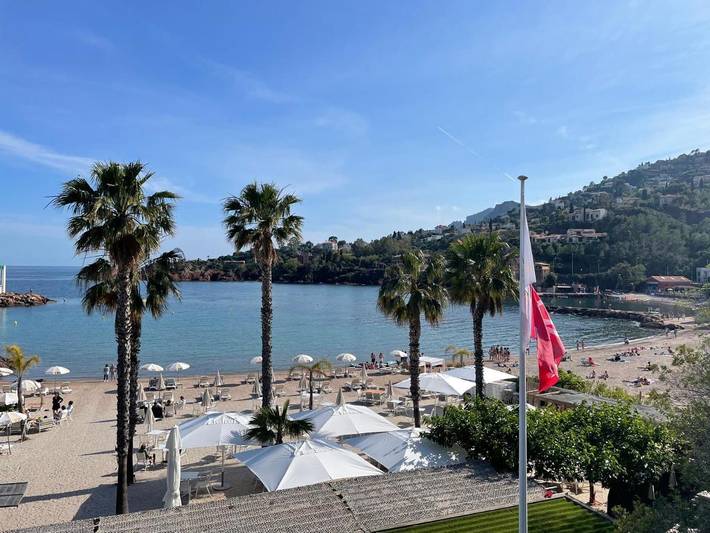 Gîte pour 4 personnes, avec vue ainsi que piscine et terrasse dans Port de la Figueirette - 2