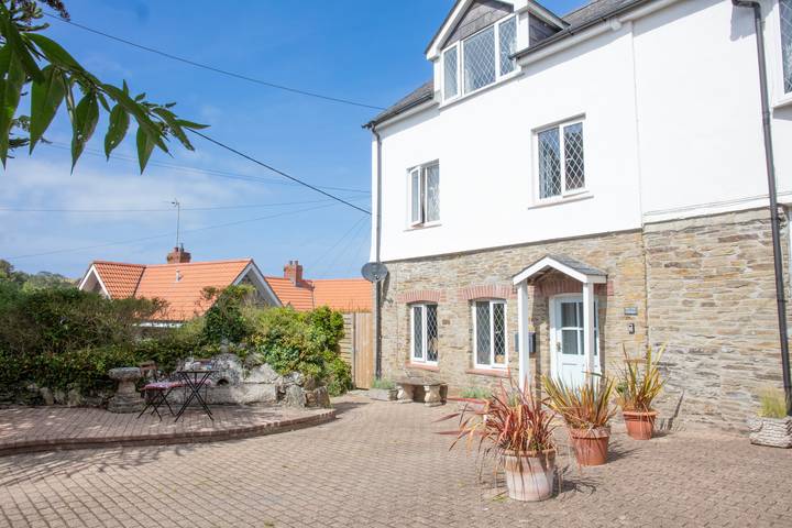 Gîte pour 8 personnes, avec jardin