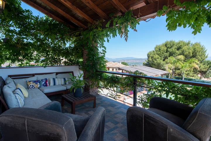 Familienvilla nahe Málaga mit beheiztem Pool und Platz für 12 Personen in Pinos de Alhaurín, Alhaurín de la Torre