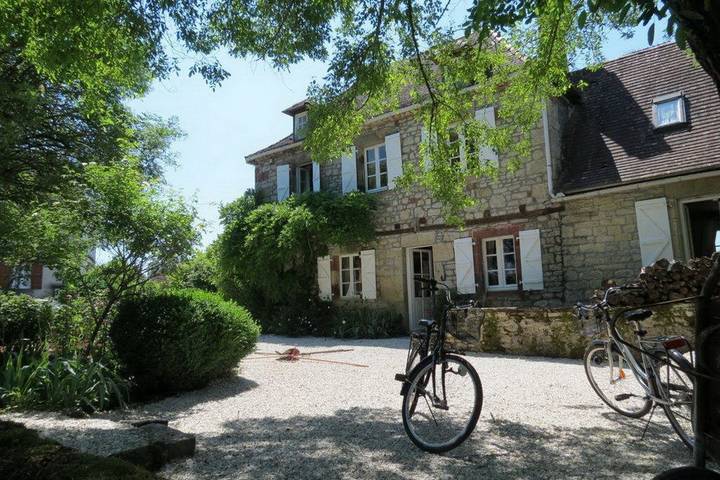 Gîte pour 8 personnes, avec Piscine à Chauffour-sur-Vell