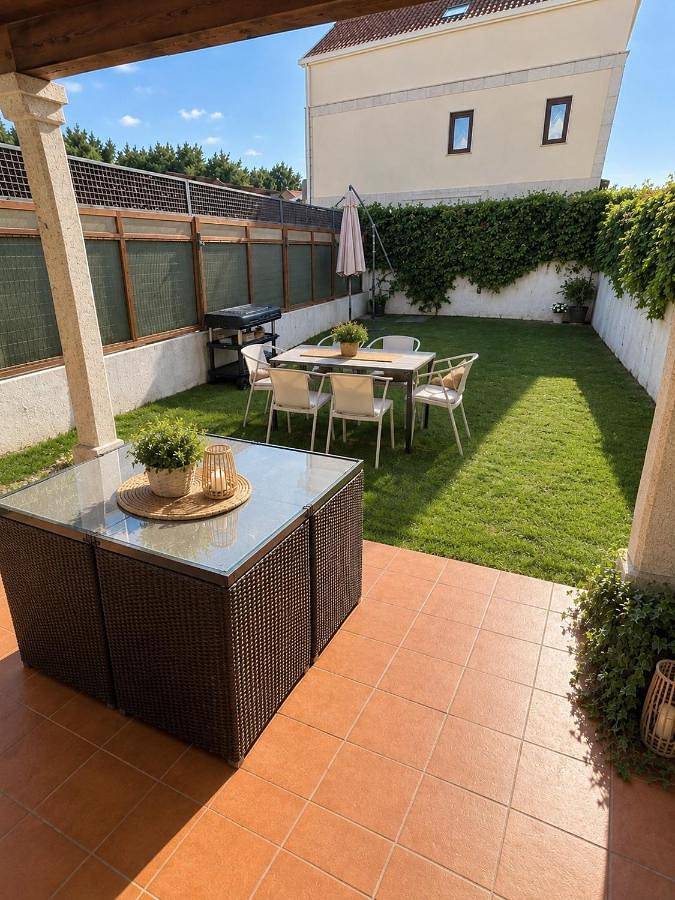 Casa para 10 personas, con Terraza y Jardín además de Piscina y Vistas en Comarca de Orense