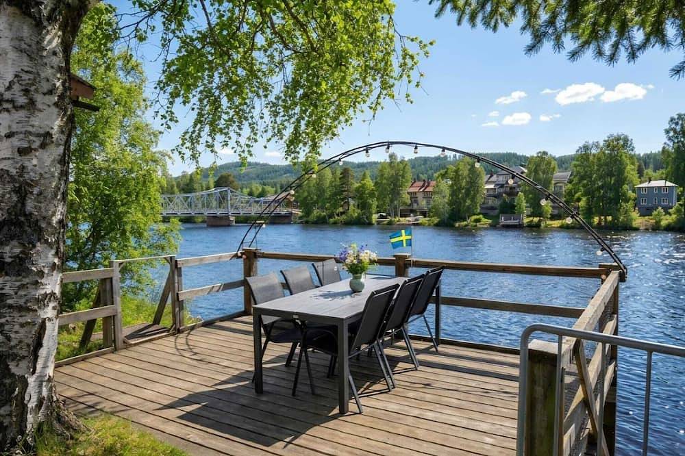 Riverside Villa with a Private Jetty and Scenic Views in Västernorrland