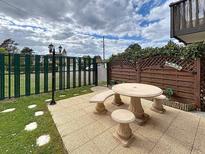 Gîte pour 4 personnes, avec jardin à Merville-Franceville-Plage - 2