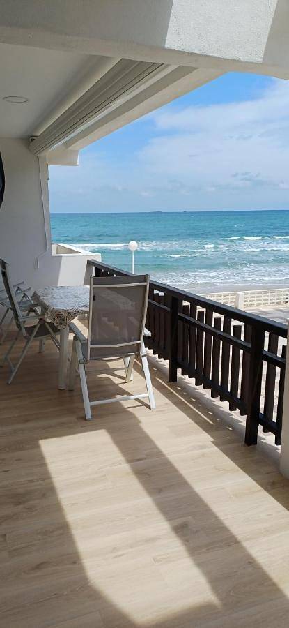 Ferienwohnung für 4 Personen, mit Ausblick und Terrasse sowie Garten und Pool, mit Haustier in La Manga del Mar Menor