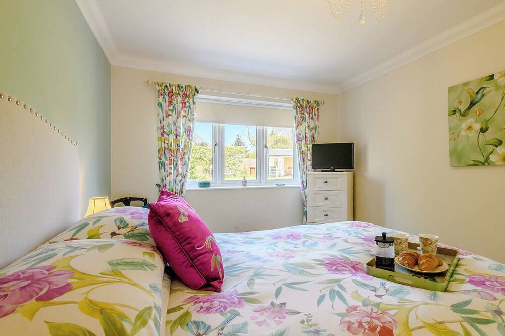 A beautiful home offering superior comfort. in Hemsby, Great Yarmouth