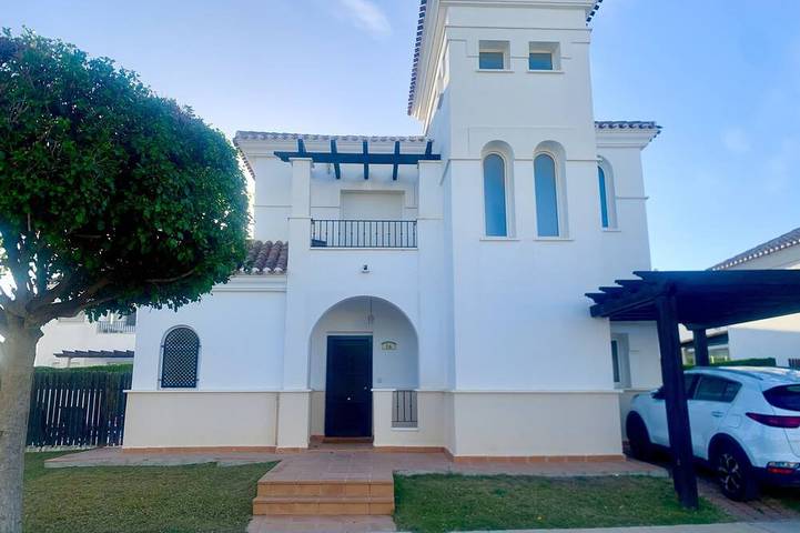 Casa de vacaciones para 8 personas, con jardín además de jacuzzi y piscina en Torre-Pacheco