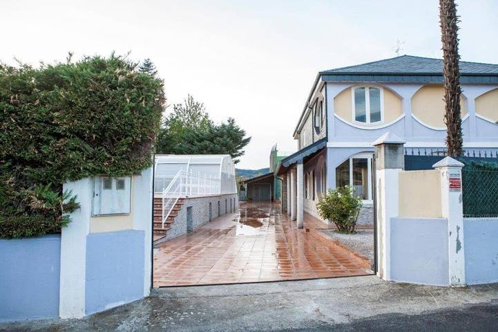 Chalet para 12 personas, con vistas y piscina además de jardín y terraza en El Bierzo - 2