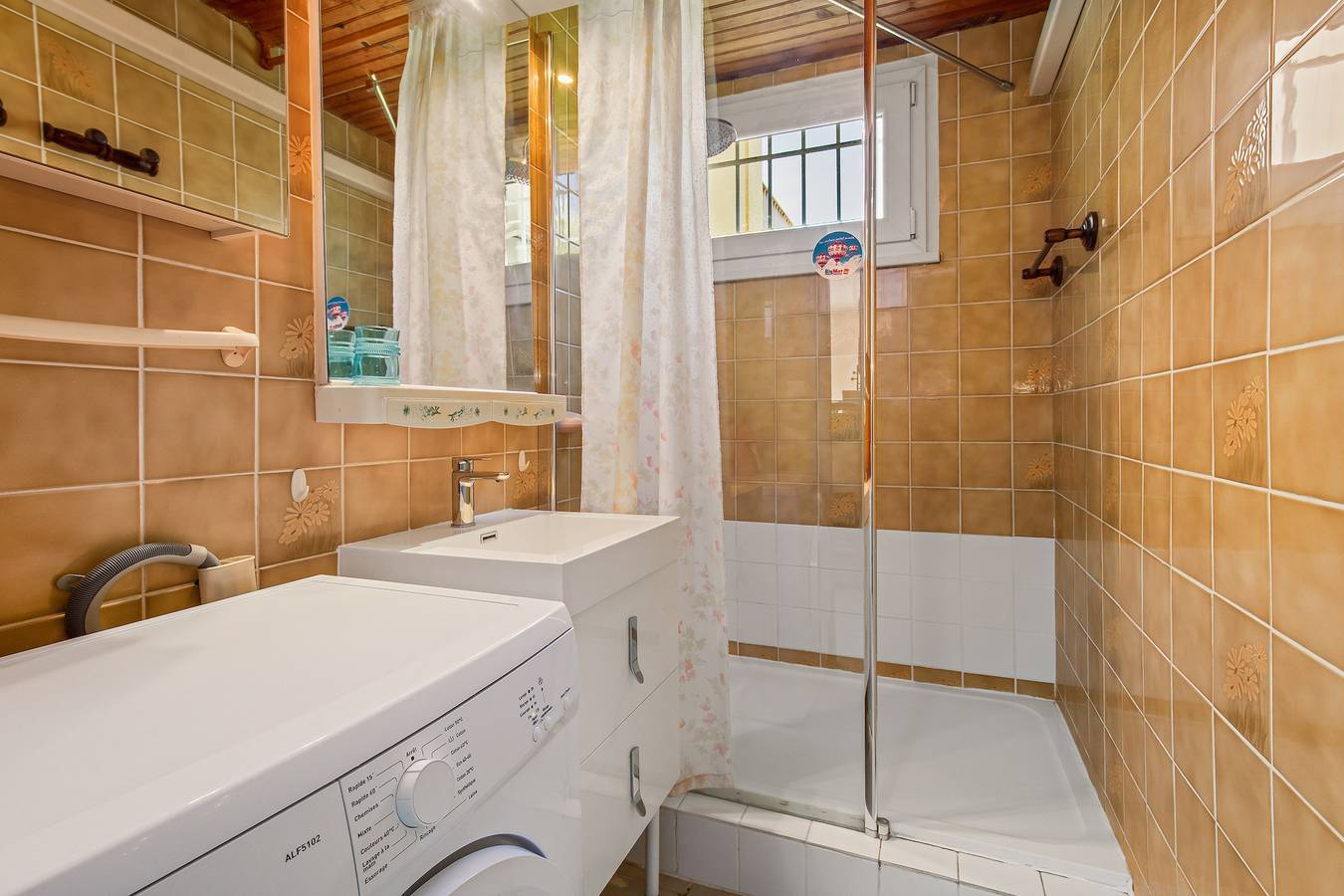 Entire apartment, La Recanette - 4min à pied du Port Jean Gau in Valras-Plage, Côte d'Améthyste