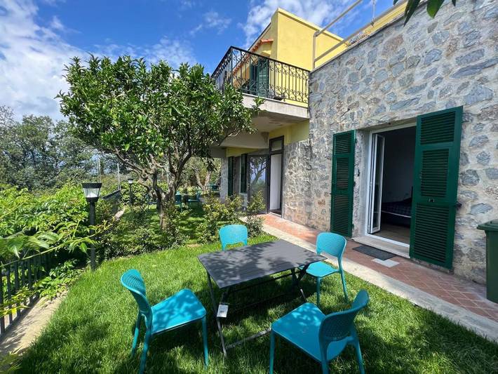 Chambre d’hôte pour 4 personnes, avec vue ainsi que terrasse et jardin, animaux acceptés dans Finale Ligure - 4