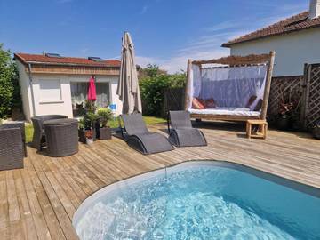 Appartement de vacances pour 2 personnes, avec piscine ainsi que jardin et jacuzzi, animaux acceptés dans Oise