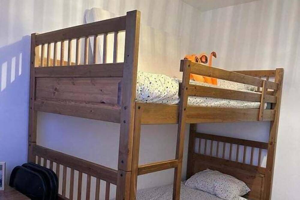 Apartamento entero, Duplex 6 Pax. con Buhardilla, Chimenea y Balcón in Llivia, Cerdanya