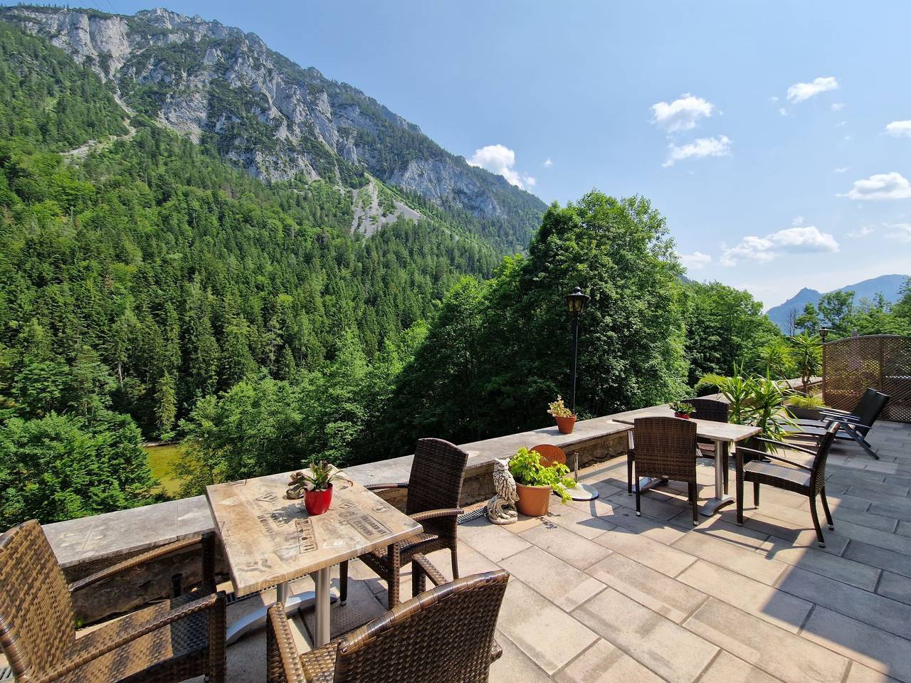 Ganze Ferienwohnung, Appartement Woidrauschen - Ferienwohnung (55 qm) Balkon, separates Schlafzimmer, Wohnküche, Bad/Dusche/Wc, max. 2 Pers. in Ruhpolding, Bayerische Alpen