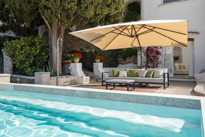 Villa pour 3 personnes, avec piscine ainsi que terrasse et jacuzzi à Capri - 2