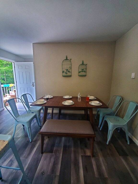 Lakefront, Pets, Boats, Deck, Turf, Sandbox, Firepit,Games, Poconos, Pooltable in Blakeslee, Monroe County (PA)