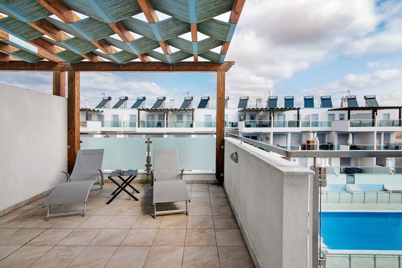 Apartamento inteiro, Apartamento 'Numar Residence Aa' com piscina partilhada, Wi-Fi e ar condicionado in Manta Rota, Ria Formosa