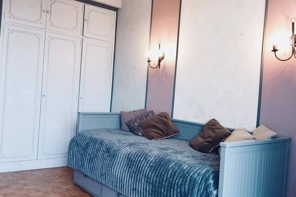 Appartement entier, Xxl 2-bed room, Terraces, Paris & Disney, 20 min, privative Parking in Champigny-sur-Marne, Val-de-Marne
