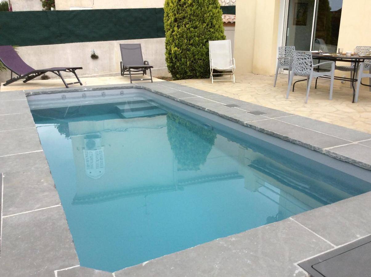 Villa L'Adret et sa piscine in Antibes, Mittelmeerküste (Frankreich)