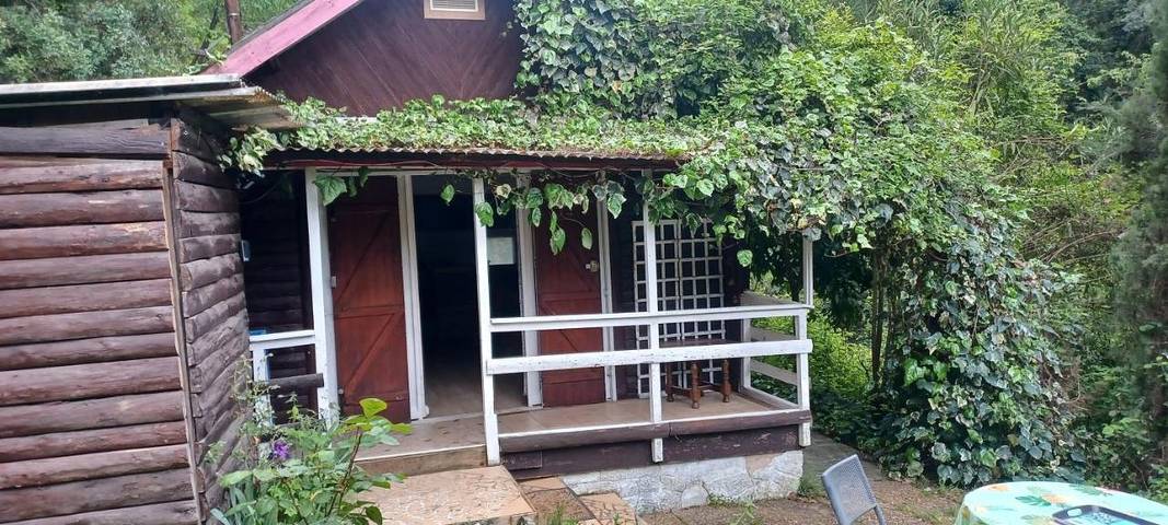 Gîte pour 2 personnes, avec terrasse et jardin, animaux acceptés à Castagniers