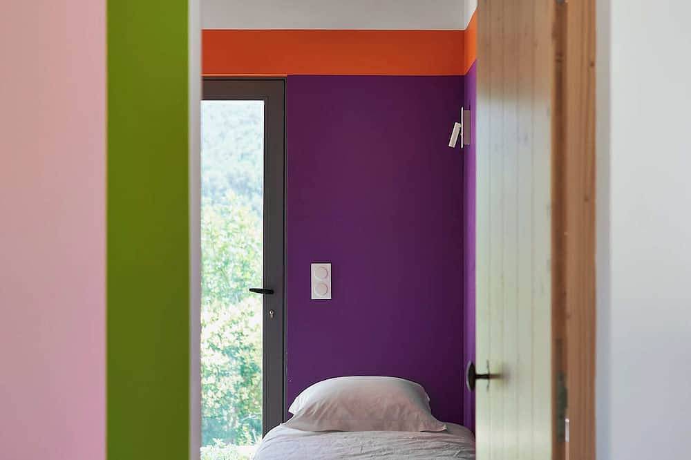 Maison Hi-go in Villelaure, Parque natural regional del Luberon