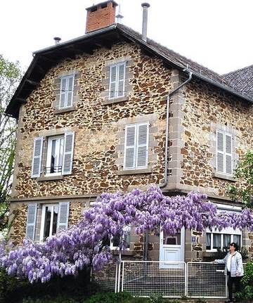 Gîte pour 5 personnes, avec jardin, animaux acceptés dans Puycapel