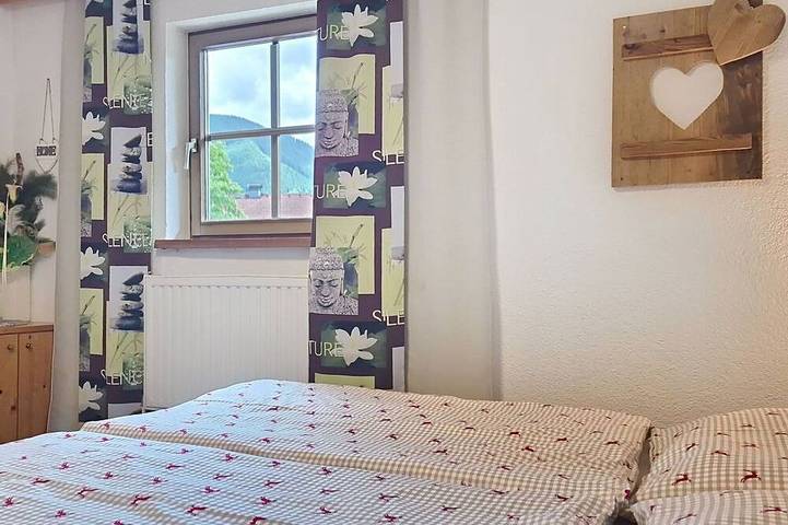 Ganze Wohnung, Herrliche Wohnung für 4 Personen mit  W-Lan, TV, Terrasse und Haustiere erlaubt in Piesendorf, Pinzgau