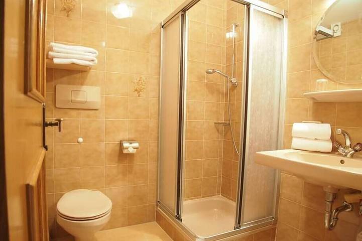 Ganze Wohnung, App2-Schönes Appartement mit tollem Bergblick in Sankt Georgen, Bruneck