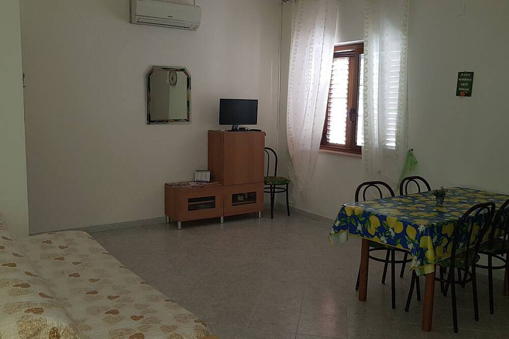 Apartamento entero, Apartamento cerca del mar  cucina verde in Marina di Camerota, Camerota