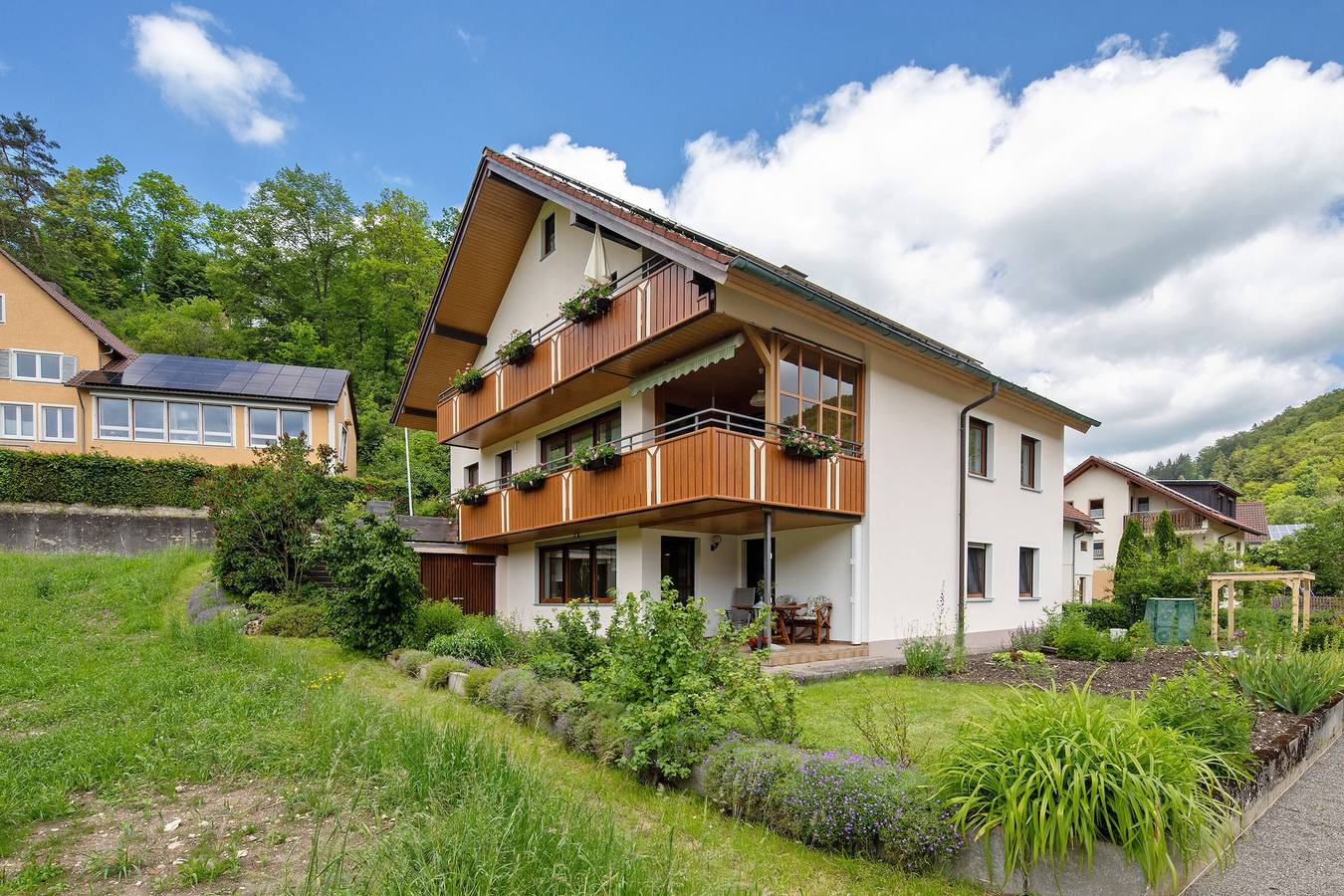 Ganze Wohnung, Ferienwohnung 'Abendrot' mit Terrasse, Gemeinschaftsgarten und Wlan in Münsingen, Neckar-Alb