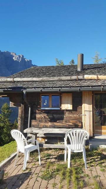 Maison de campagne pour 6 personnes, avec jardin ainsi que vue et terrasse à Albinen