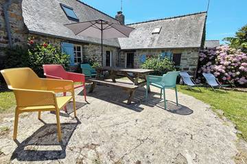 Location de vacances pour 6 personnes, avec terrasse et jardin dans Plage de la Palue