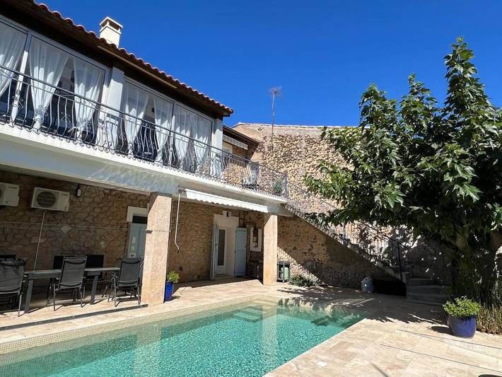 Location de vacances pour 8 personnes, avec vue ainsi que jardin et piscine, animaux acceptés à Pomérols - 3