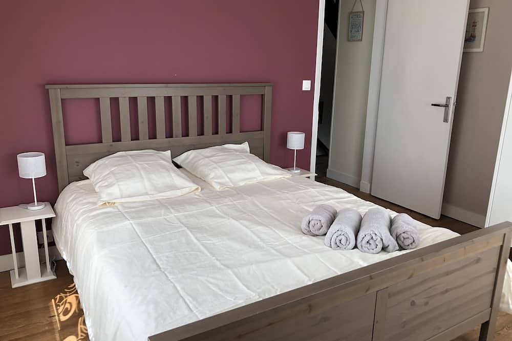 La maison des phares, à 5 mn de la Plage in Lion-sur-Mer, Région de Caen