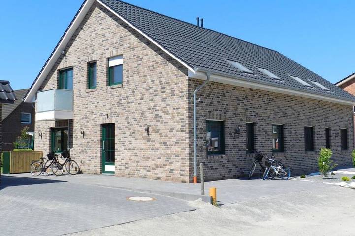 Ferienhaus für 9 Personen, mit Balkon und Garten
