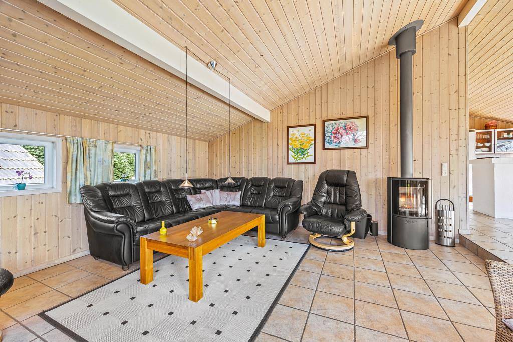 Klassisk sommerhus med spa i børnevenlige Jegum in Jegum, Jegum Ferieland