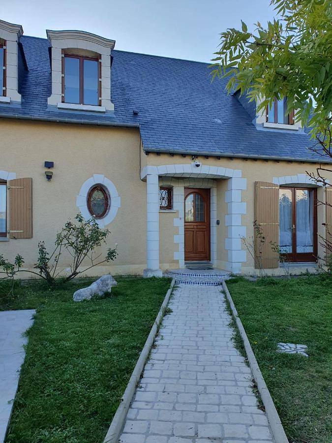 Location de vacances pour 16 personnes, avec terrasse et vue à Menars - 2