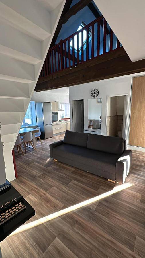 Appartement entier, Three-Bedroom Apartment in Marles-en-Brie, Seine-et-Marne