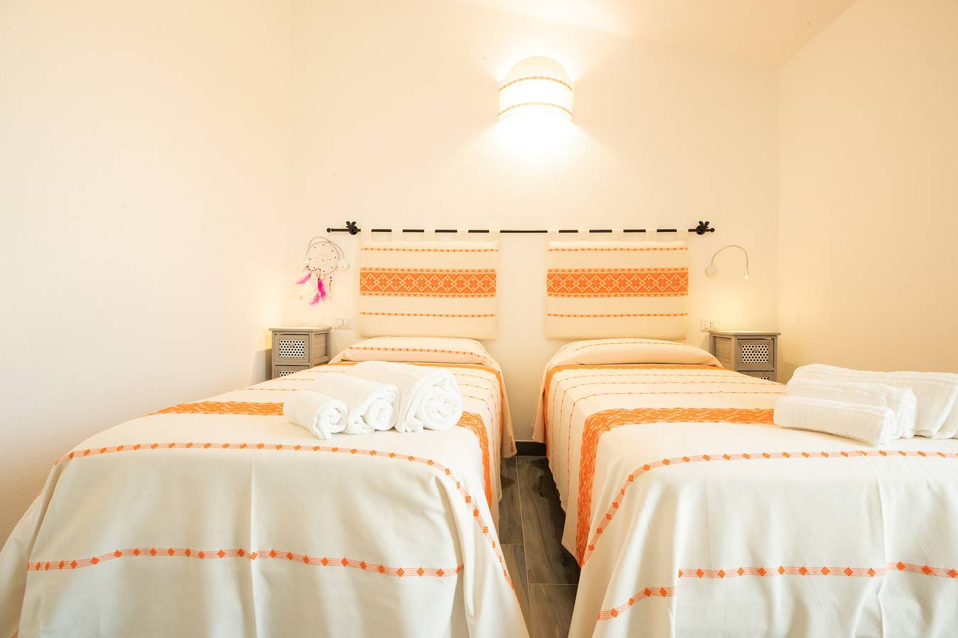 Vakantiehuis "Villa S'ena e Su Juncu" met Bergzicht, Zwembad & Wi-Fi in Lòcula, Barbagia